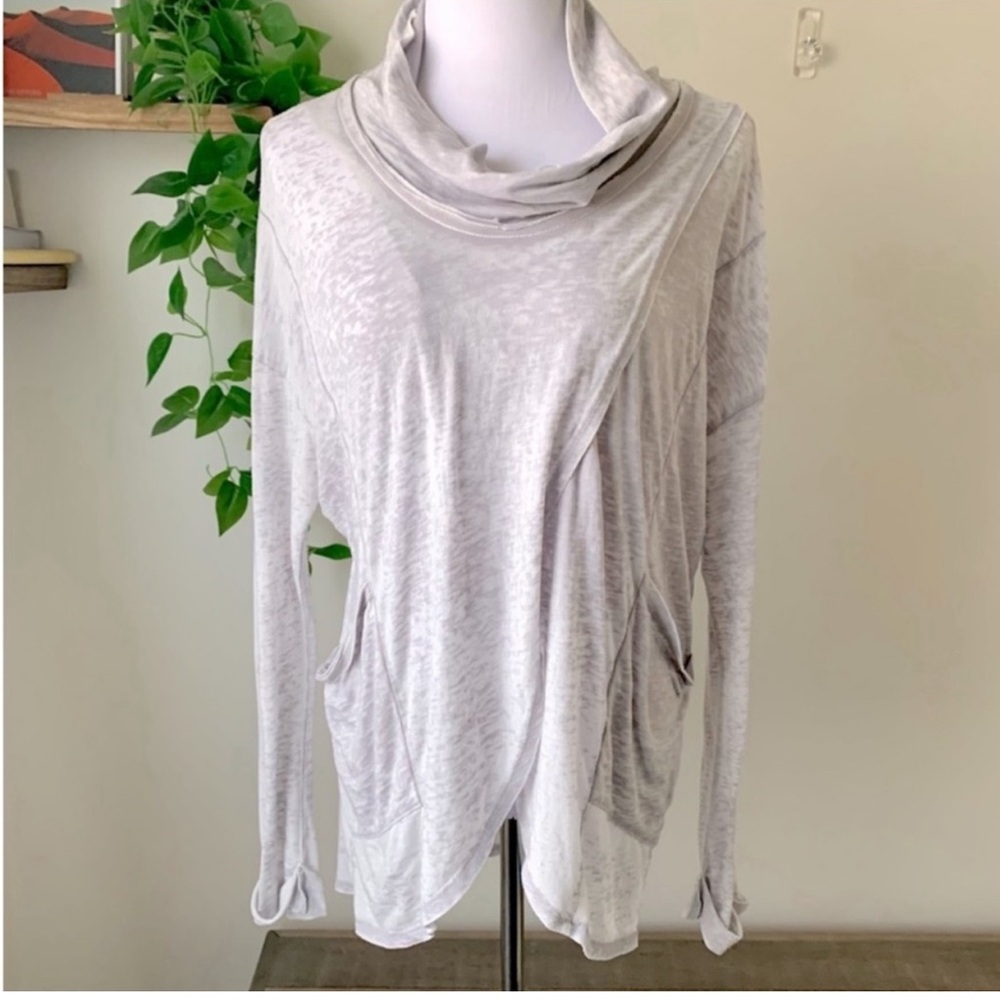 Freeloader Top